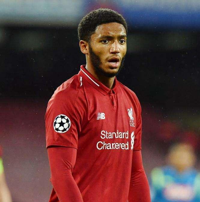 Liverpool, brutto infortunio per Joe Gomez: lascia il campo in barella, verso il forfait col Napoli