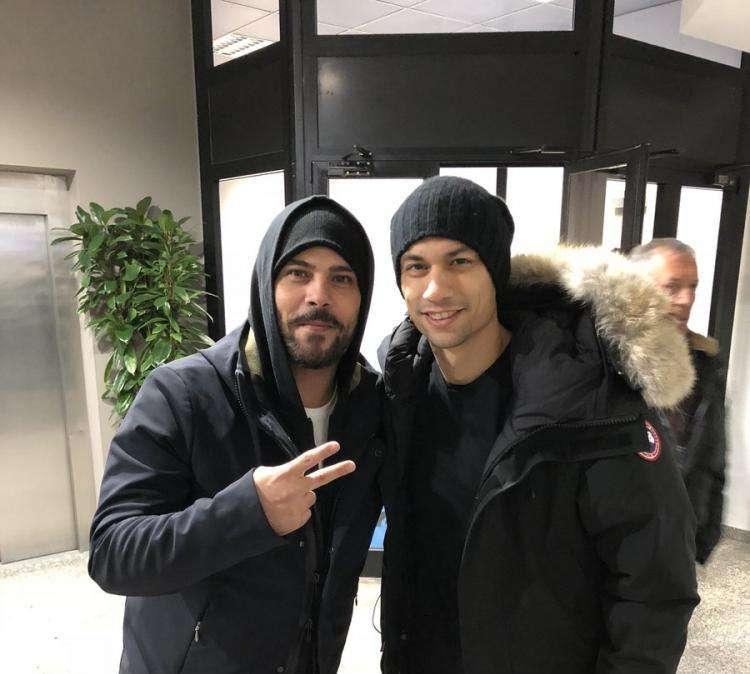 FOTO - L'ex azzurro Inler incontra Marco D'Amore: "Un fratello napoletano!"