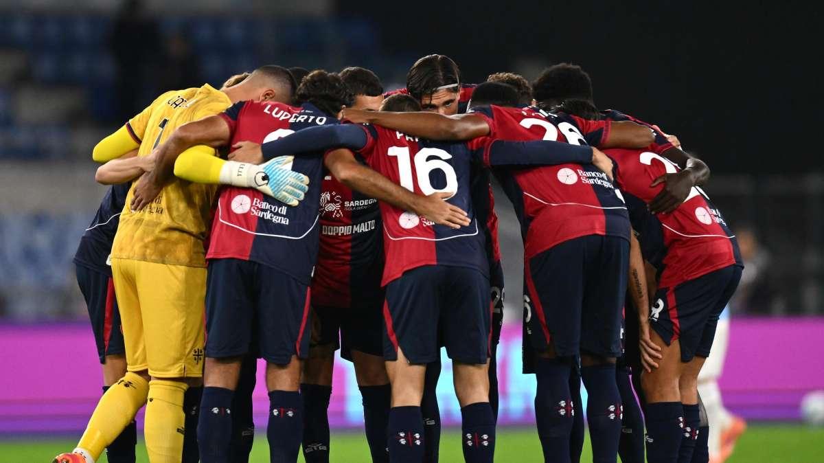 Il Cagliari carica i tifosi sui social: "Col Napoli è la partita! Noi e voi, una sola cosa"