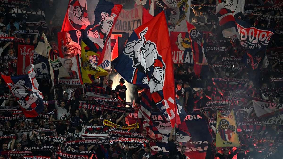 Curva Bologna non tiferà col Napoli per protesta: “Via bandiere, tamburi e lanciacori...”