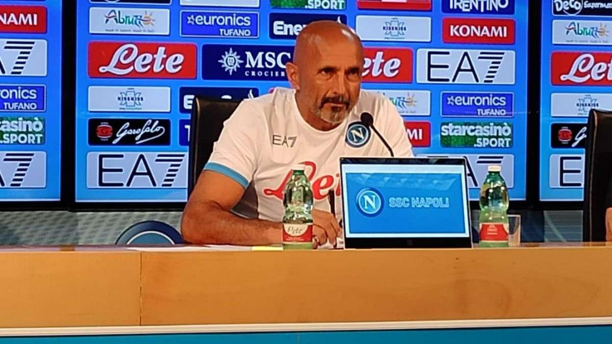 RILEGGI LIVE - Spalletti: "Stampa vuole distruggerci! Striscione fatto da 2 persone e ADL mi ha elogiato, ero solo nell'indifferenza e ci davate settimi! Sul futuro..."