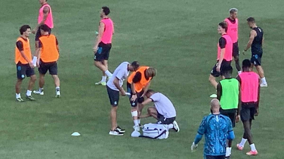 Piccolo spavento per KDB, ma continua le partitelle con una fasciatura alla gamba
