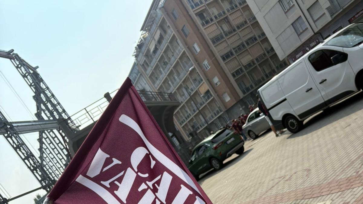 Contestazione senza fine a Torino: fischi e insulti anche durante la cerimonia a Superga