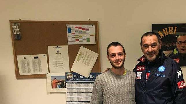 FOTO - "Come Maurizio Sarri", il tecnico incontra il rapper. Nasta a TN: "Mi ha autografato una sigaretta, è un cimelio"