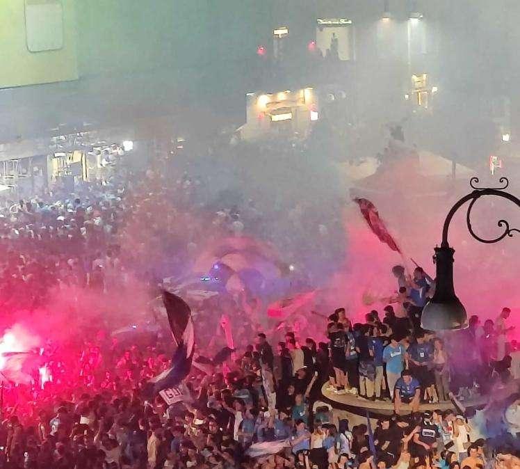 Nella festa c'è anche l'assalto alla fontana del Carciofo: fu voluta da Lauro