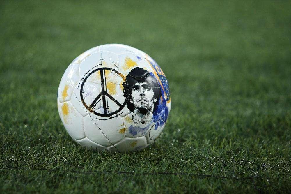Fifa, Infantino su Maradona: "Era unico, tutti noi siamo grati al suo talento"