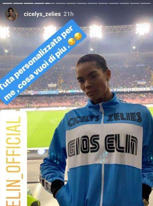 FOTO - Sorpresa al San Paolo: per Napoli-Arsenal c'era anche la "Madre natura" di Ciao Darwin 