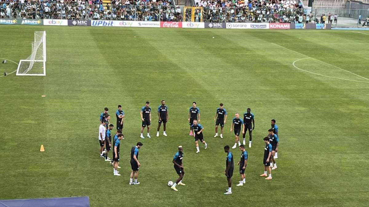 RILEGGI LIVE - Castel di Sangro, day 3: esercitazione tecnica e partitina, Lobotka parzialmente in gruppo