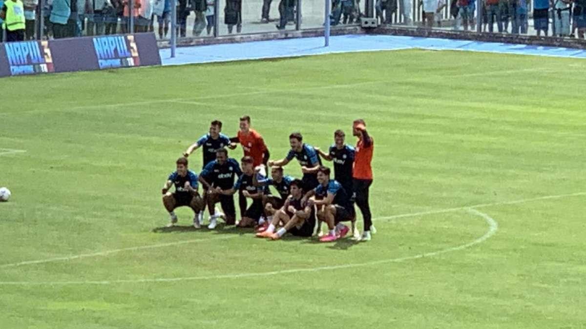 FOTO - Napoli decimato dagli infortuni: Idasiak costretto a giocare a centrocampo in partitella