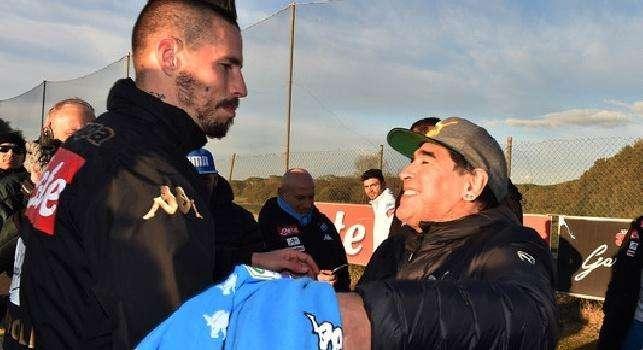 Hamsik, cuore partenopeo: "Per noi napoletani Maradona sarà sempre il numero uno"