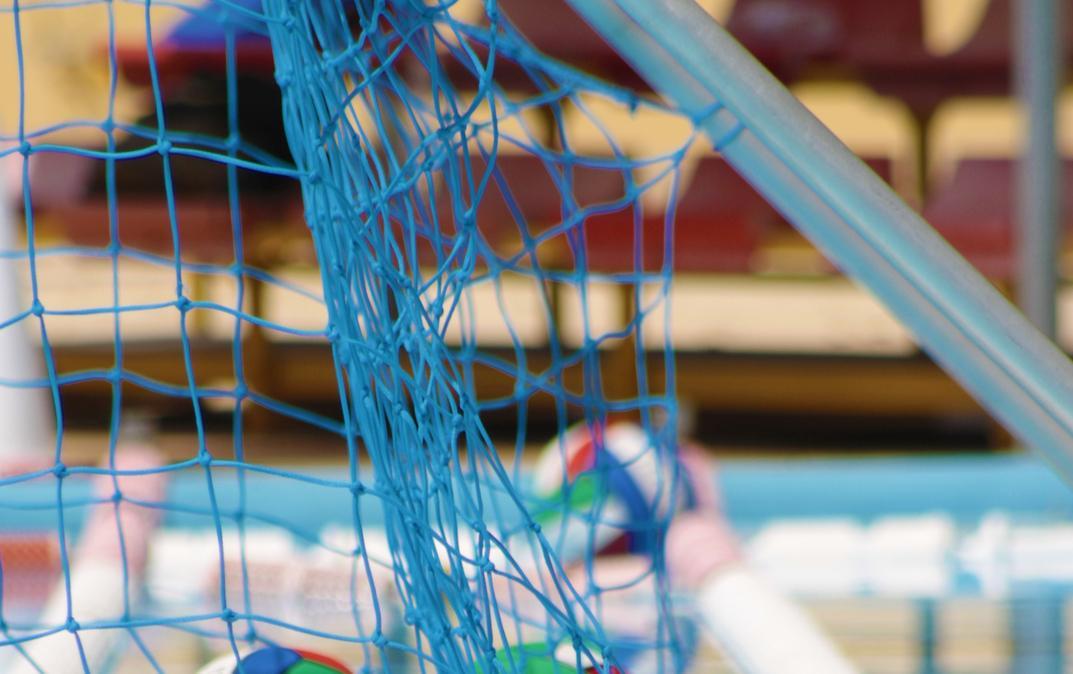 Paura al Circolo Canottieri Napoli: arresto cardiaco per l'ex stella della pallanuoto Migliaccio