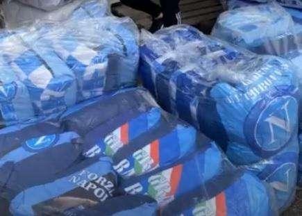 Maxi sequestri GdF, 35mila articoli con marchio falso Calcio Napoli: 55 denunciati