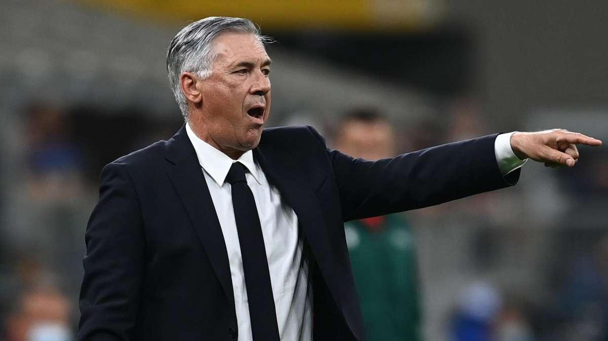 Ancelotti: "Scudetto corsa a 3, ma ko Osimhen è grave. Ogni tanto sento ADL..."