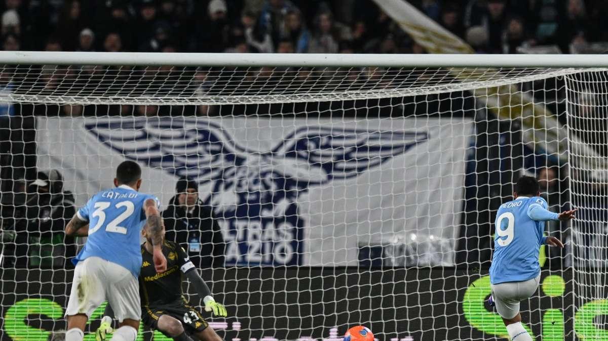 Finale di rigore all'Olimpico: finisce 2-2 tra Lazio e Fiorentina