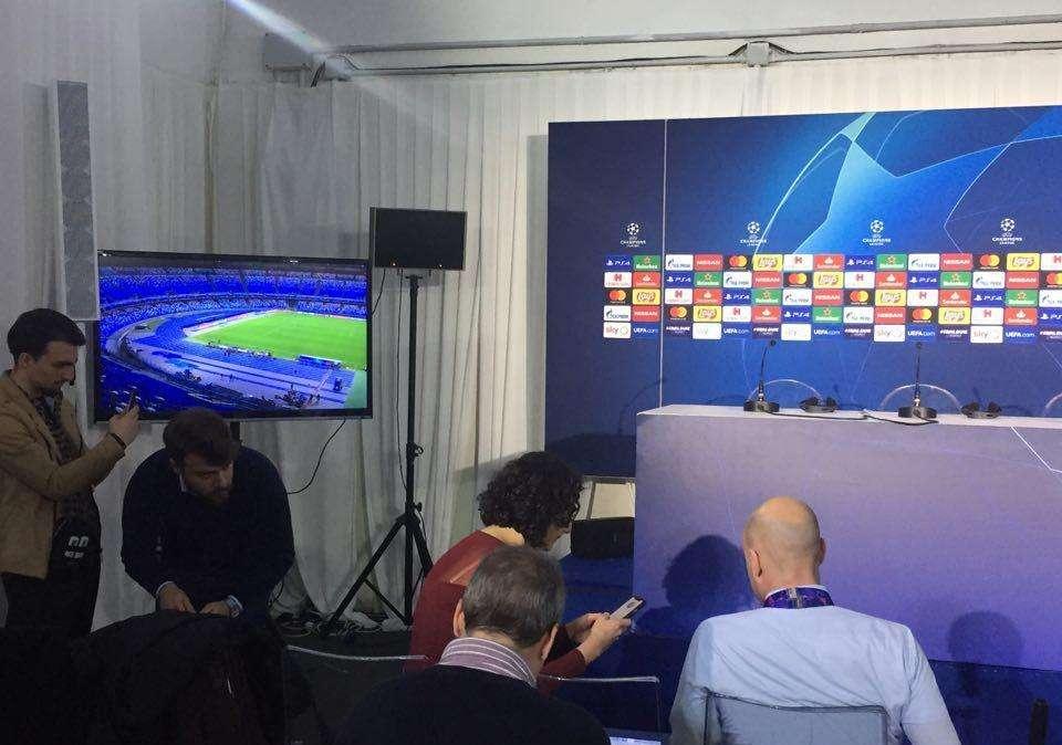 FOTO -  Invasione spagnola al San Paolo: cambiata sala conferenze per maggiore capienza