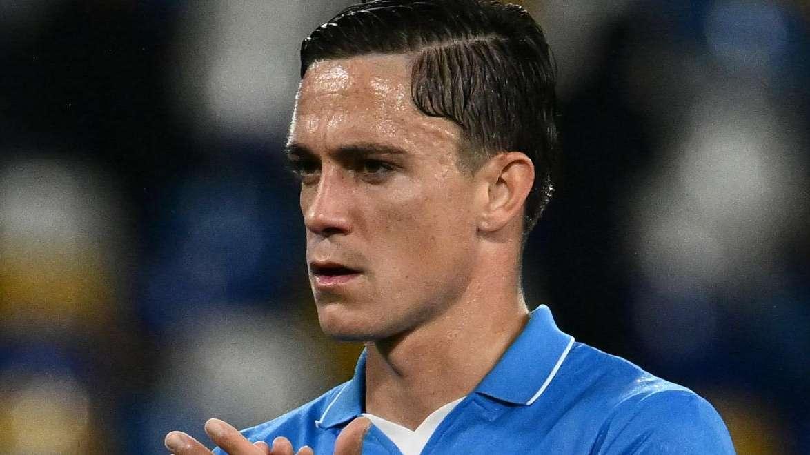 Doppio cambio per il Napoli: entrano Raspadori e Ngonge