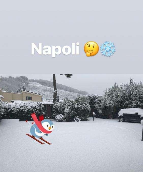 FOTO&VIDEO - Neve su Napoli, stupore ed ironia tra gli azzurri: da Mertens a casa Reina