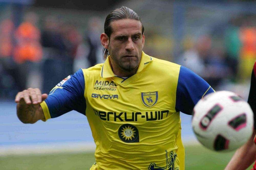 Moscardelli: "Chievo in grande difficoltà ma il pallone è rotondo. Il Napoli non deve arrendersi per lo Scudetto" 