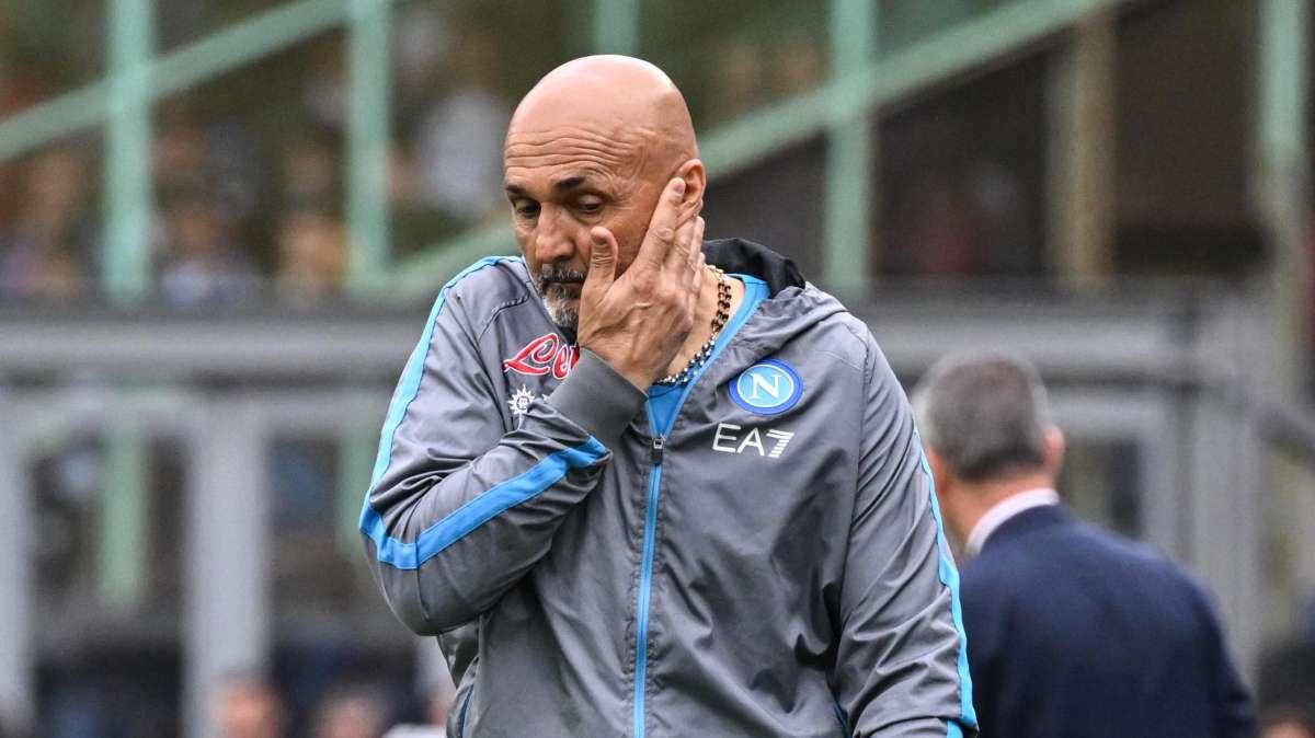 Napoli scialbo e poco concentrato. Peccato per il record