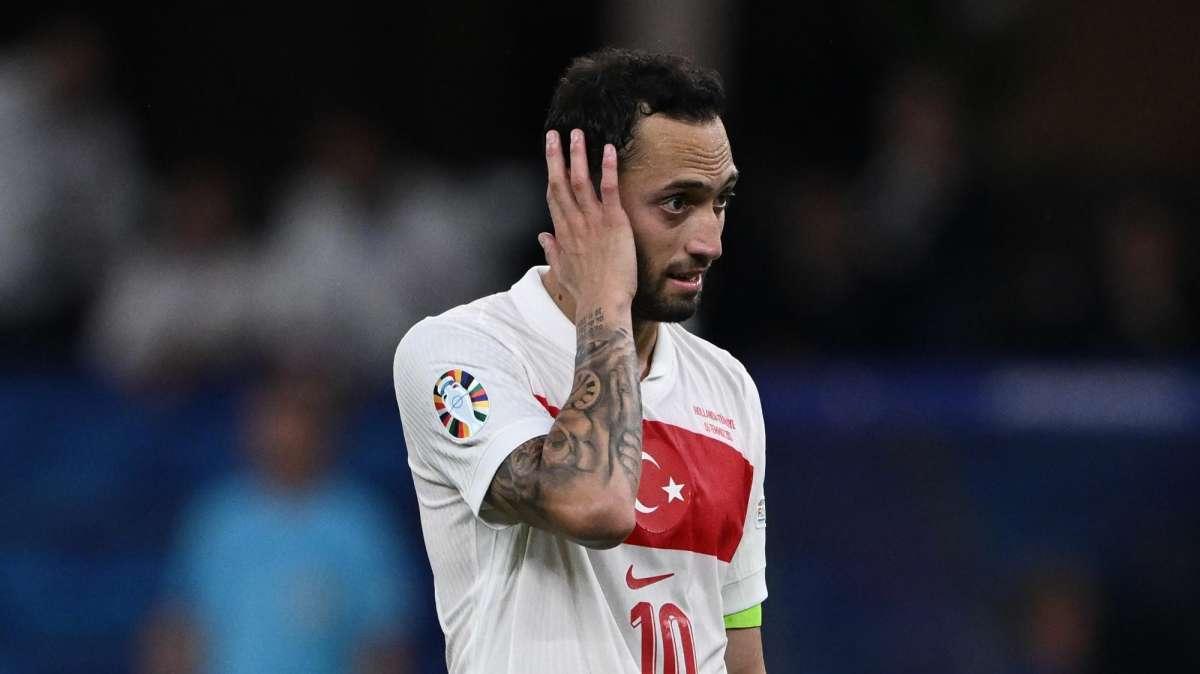 Inter, Chivu trema: Calhanoglu fuori per infortunio in Turchia-Romania