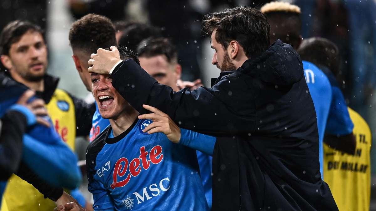 Tifosi a Capodichino aspettano la squadra: ecco quando è previsto l'arrivo