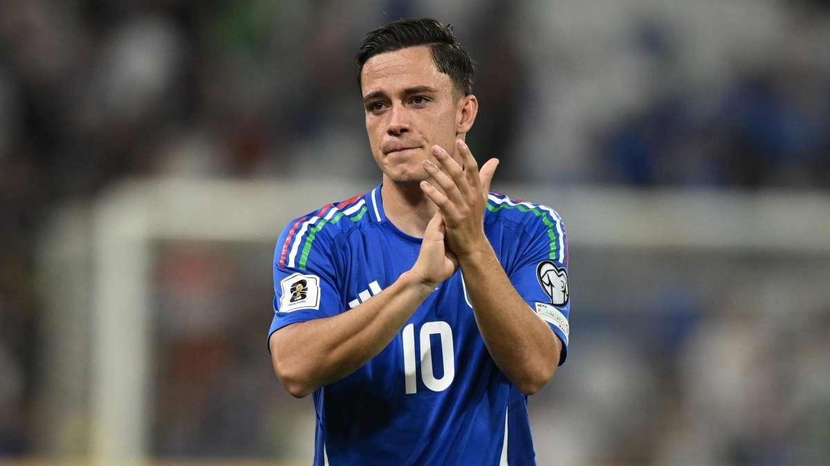 Raspadori sbarca a Madrid: domani visite mediche e firma per l'Atletico
