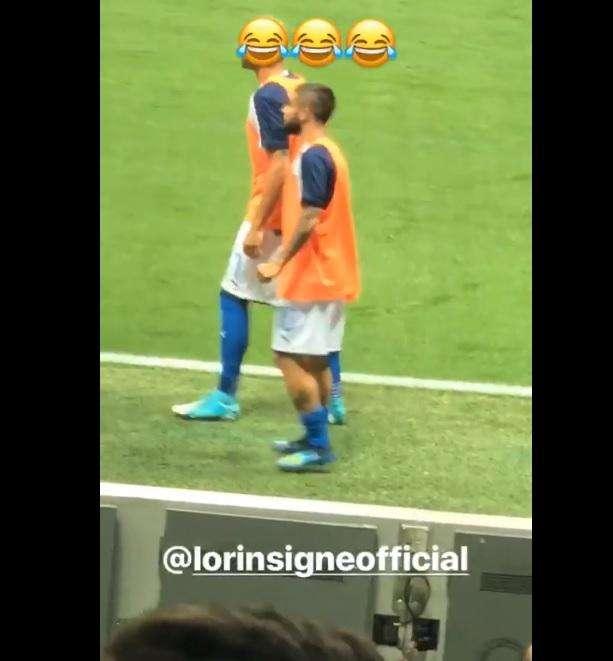 VIDEO – Ounas all’Allianz Riviera per Francia-Italia, l’azzurro immortala Insigne che si riscalda