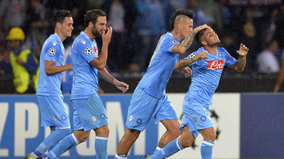 FOTOGALLERY TN - Insigne segna su punizione, ecco l'esultanza del Magnifico