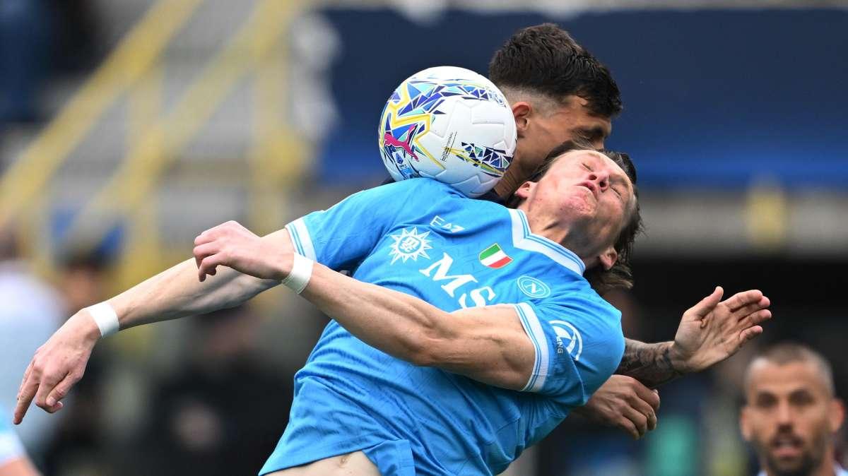 Napoli da ringiovanire, ma quattro over 30 sono già intoccabili: i nomi