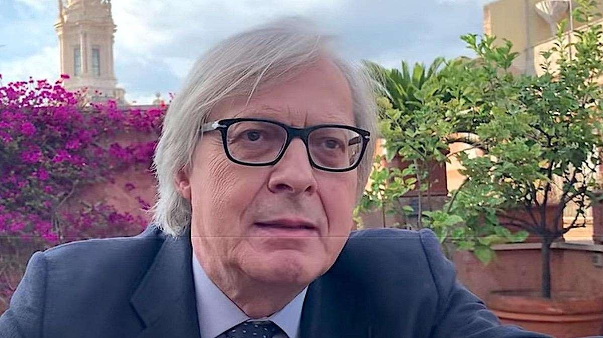 Sgarbi: "Antonio Conte è una cosa grande, più grande di Giuseppe sicuramente"