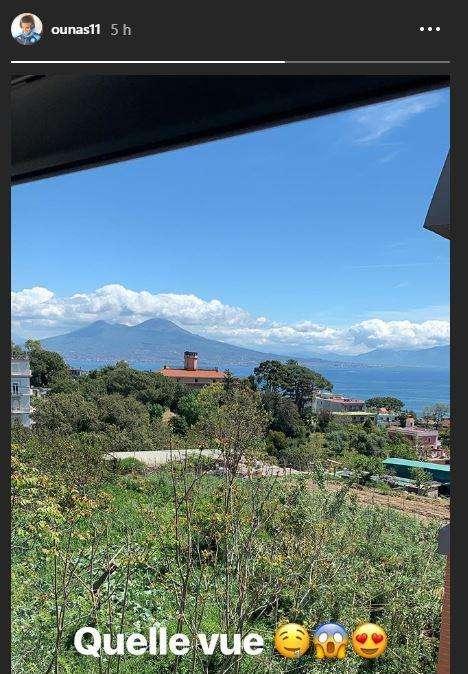 FOTO - Ounas incantato dal panorama di Napoli: "Che vista!"