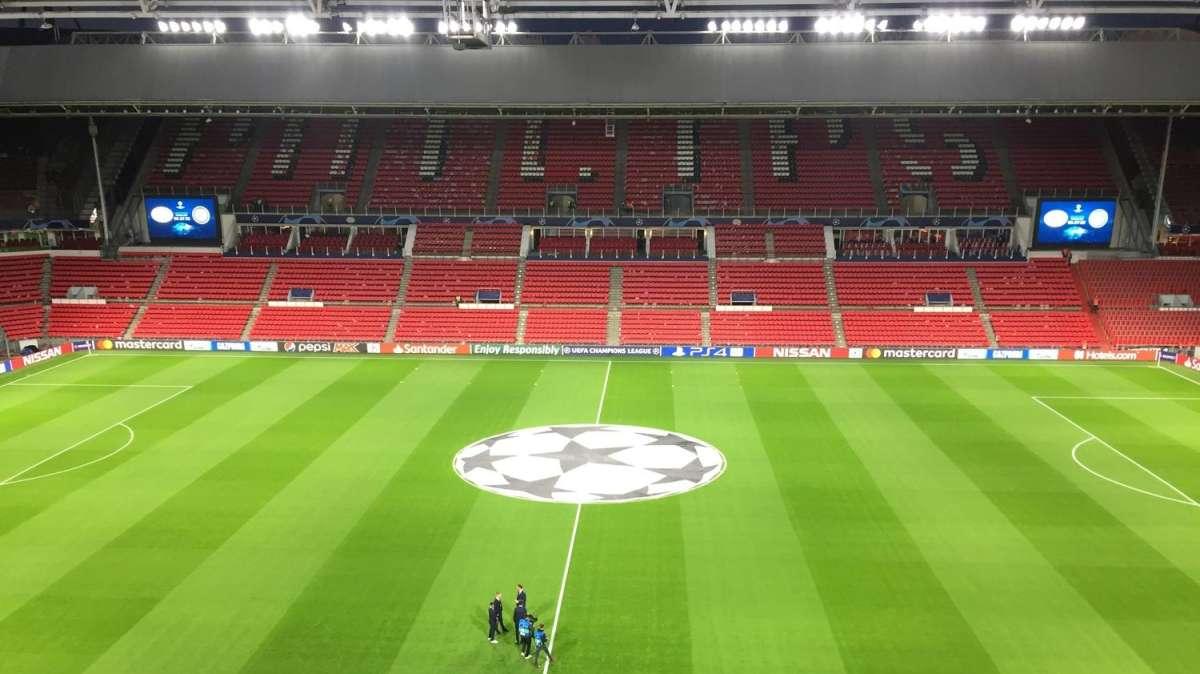 Psv-Napoli 6-2 (McTominay 31', 86', ag. Buongiorno 35', Saibari 39', Man 54', 80', Pepi 87’, Driouech 89'): Napoli umiliato, disfatta storica