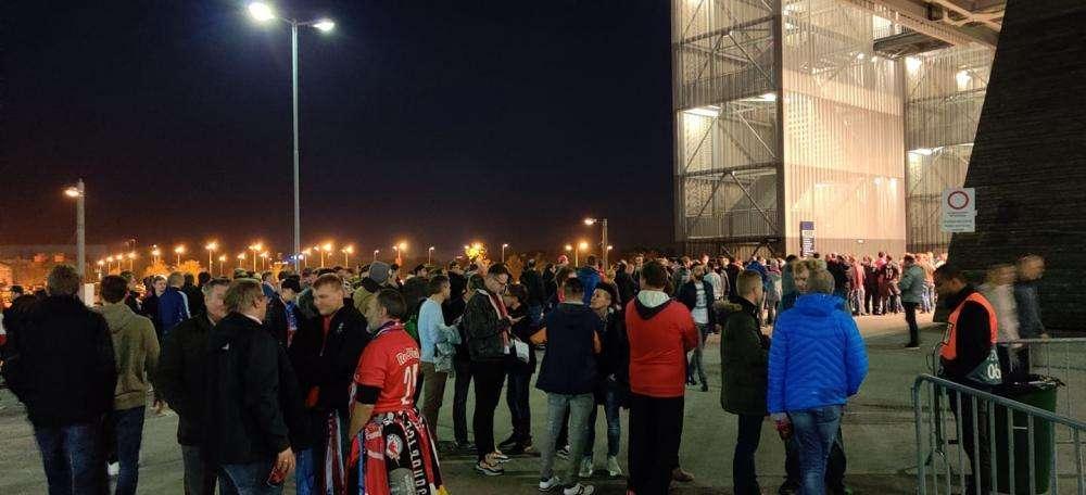 VIDEO TN - Red Bull Arena, lungo pre-partita all'esterno dello stadio con birra e Dj