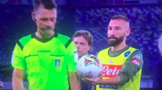 Chi soffre per Napoli non potrà mai essere dimenticato da Napoli: Tonelli e le due foto virali sui social