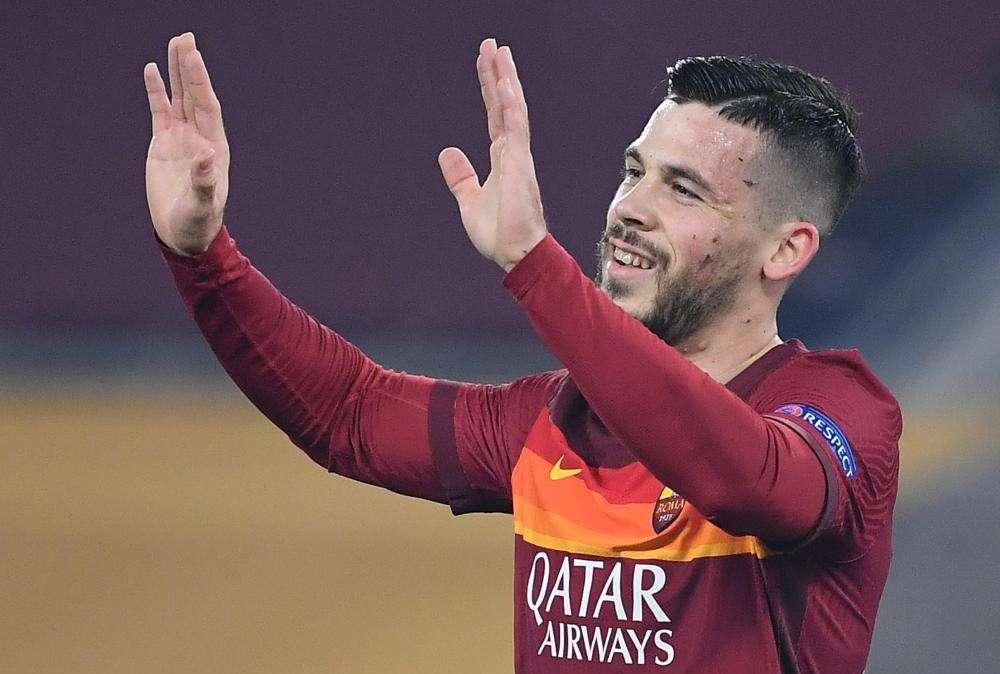 Incredibile, un cane lo morde ai genitali: in ospedale ex Roma Carles Perez