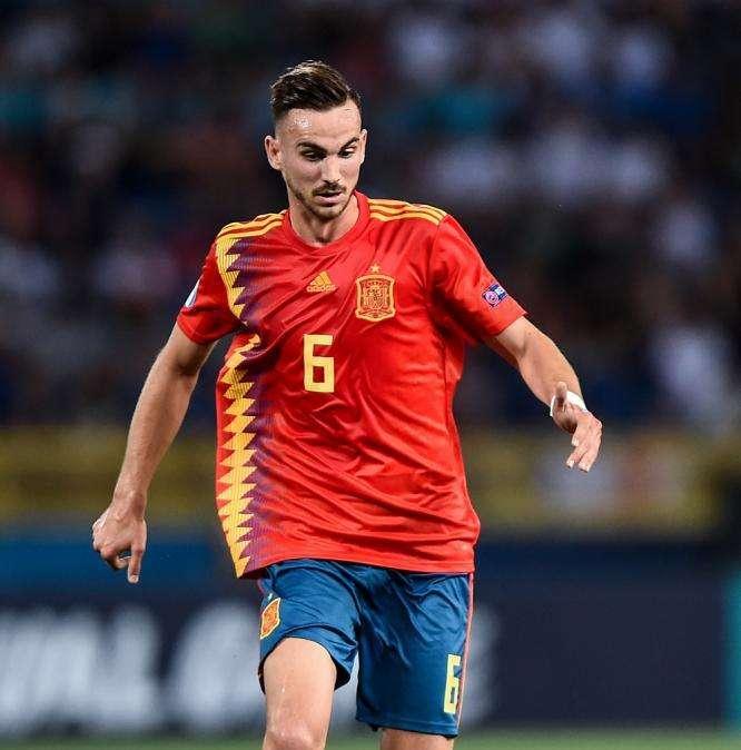Fabian si racconta: "Mi fido molto del mio tiro, sin da bambino. Xavi il mio idolo, la cosa più bella del calcio è vincere"