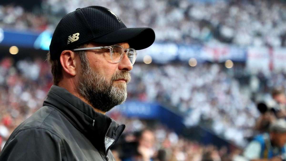 Liverpool, Klopp: "Non acquisteremo no vax, sarebbe un problema nello spogliatoio"