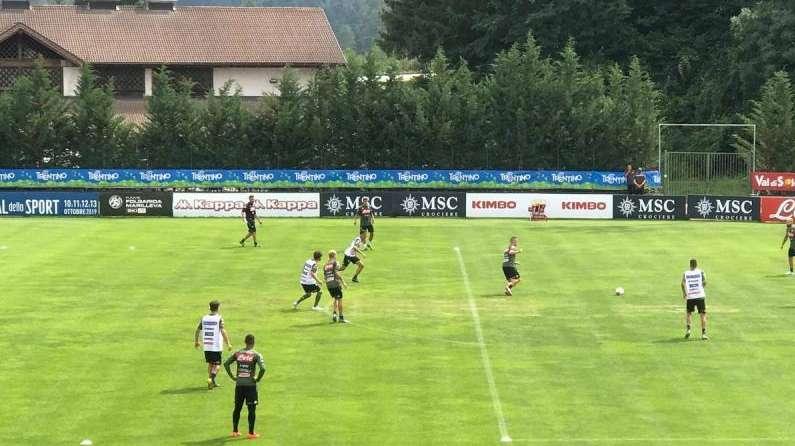 RILEGGI LIVE - Dimaro, Day 6: seduta mattutina, partitina a pressione, uscita difensiva e ripartenza. Maksimovic a parte