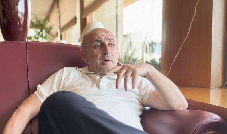 VIDEO - Ag. Kvaratskhelia annuncia: "Resta a Napoli! Presto rinnovo con aumento e andrà agli Europei U21"