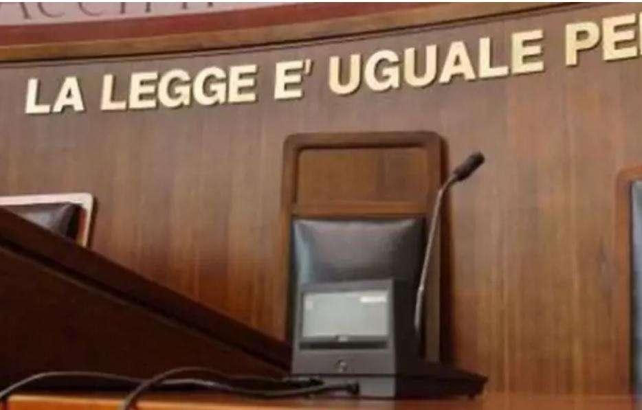 Ex Pres. Tribunale Napoli: "Sentenza politica, Napoli punito per non far ripetere casi simili"