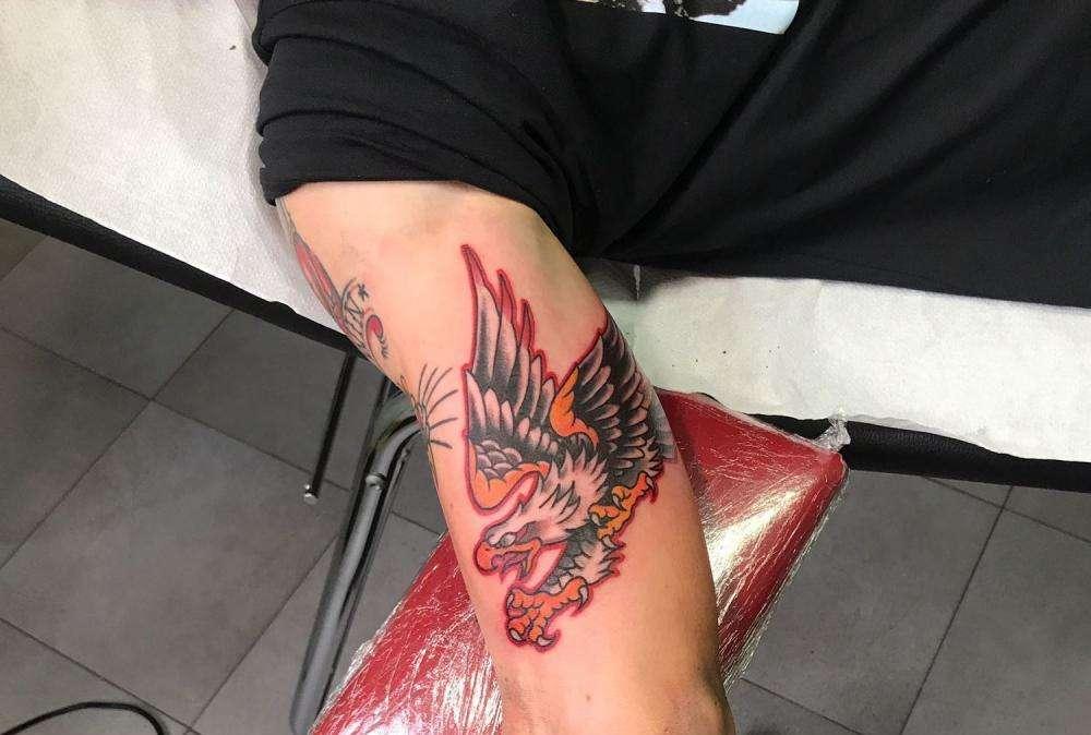 FOTO - Ennesimo tatuaggio per Hamsik, Enzo Brandi racconta: "In caso di scudetto..."