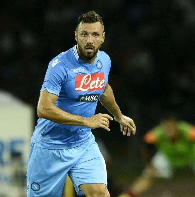 L'ex azzurro Dossena sta con Sarri: "Giocare prima o dopo conta, sei sempre condizionato..."