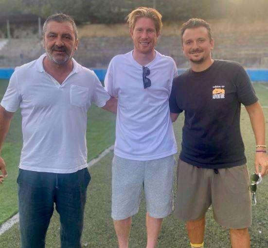 De Bruyne, il figlio giocherà a Napoli? Visita alla scuola calcio di Posillipo