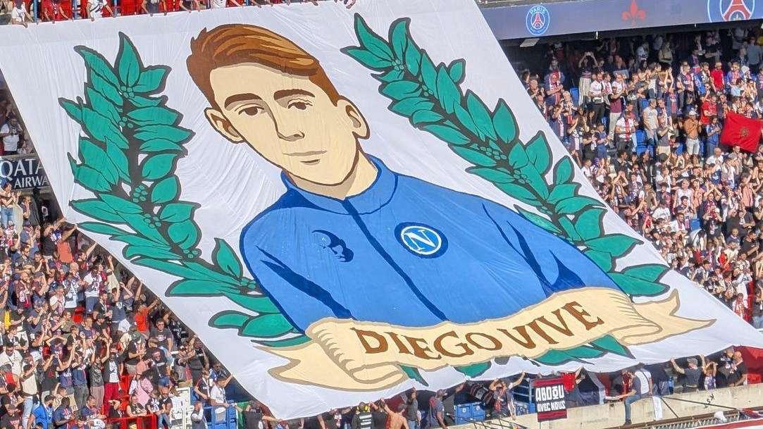 PSG-Angers, ultras parigini omaggiano Diego De Vivo: maxi coreografia al Parco dei Principi