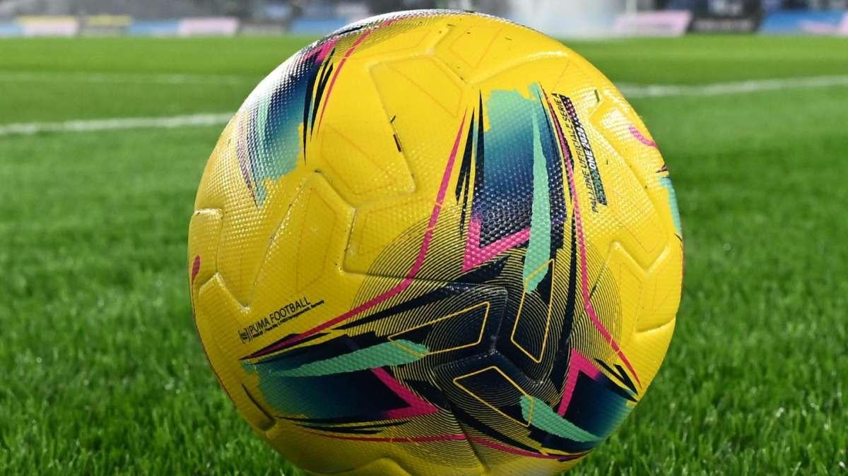 Calcio in Tv, le gare trasmesse oggi: continua la 22ª giornata di A con Napoli-Juve