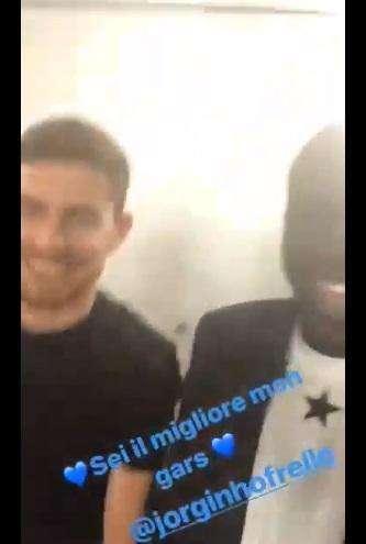 VIDEO - Kou e Jorginho scatenati alla cena: balletto sulle note di 'Olha a explosao'