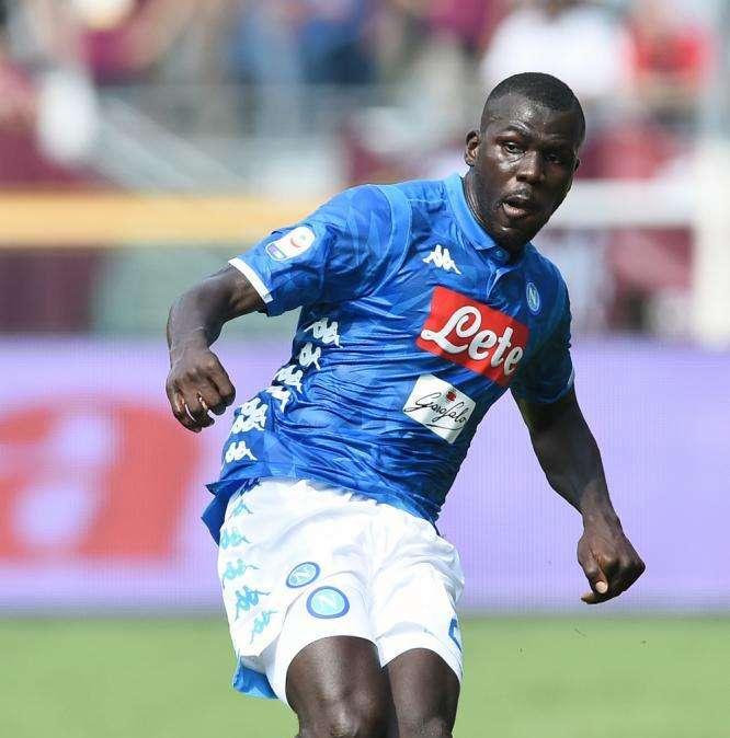 Sunday Times - Mourinho vuole Koulibaly a gennaio: chiesti fondi al Man United per far partire l'assalto