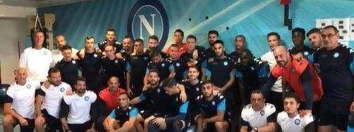 VIDEO - Tutta la SSC Napoli si riunisce per incoraggiare Milik: "Forza Arek!"
