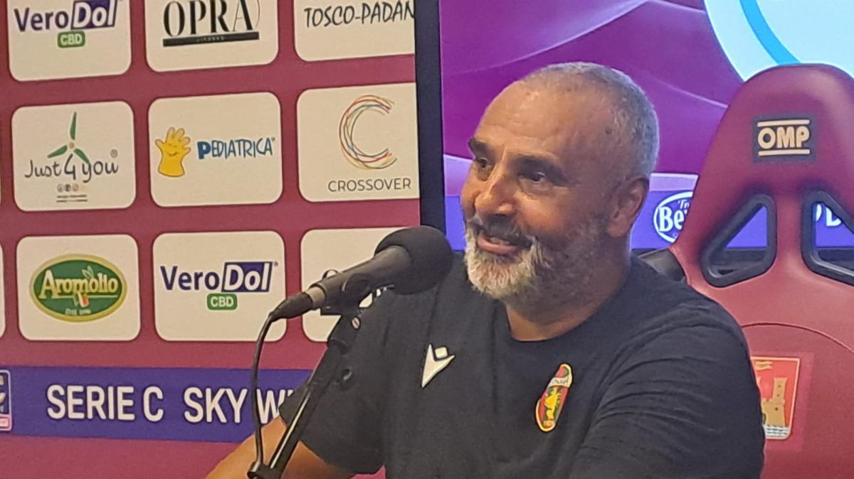 Liverani: "Gabriel Jesus è perfetto con Hojlund! Vi dico come giocherebbe nel Napoli"