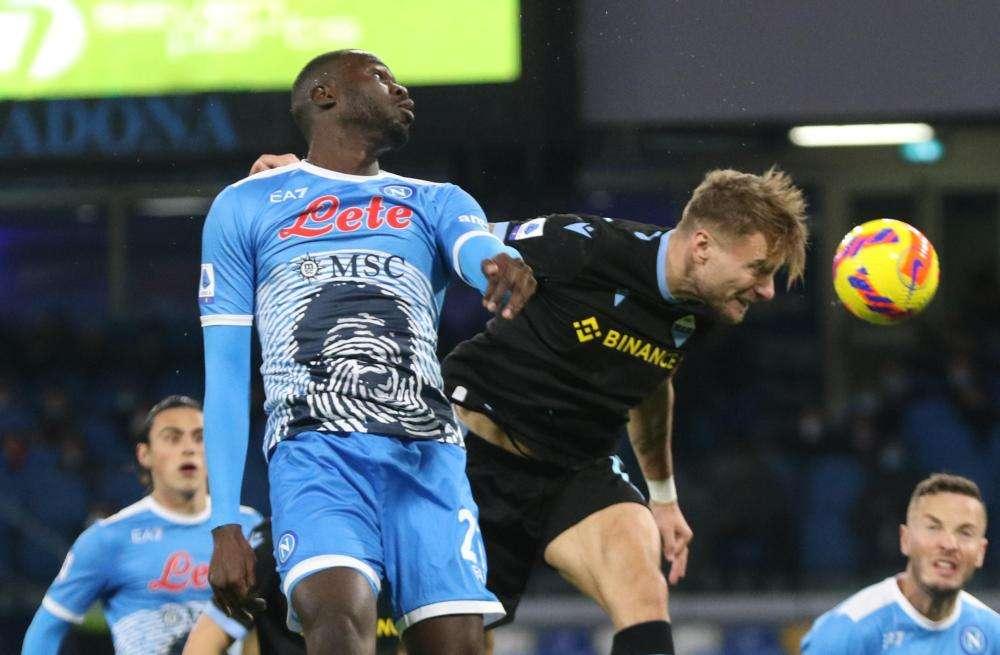 “Qui si sente come a casa”, Koulibaly dona 200 divise da calcio ai bimbi di Lacco Ameno
